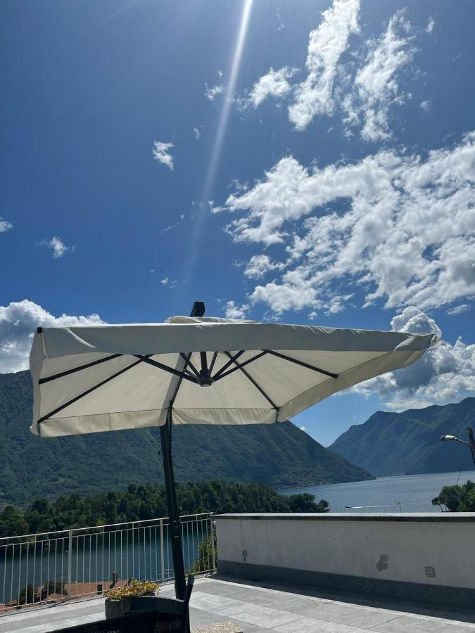 La Terrazza Sul Lago Ossuccio Exteriör bild