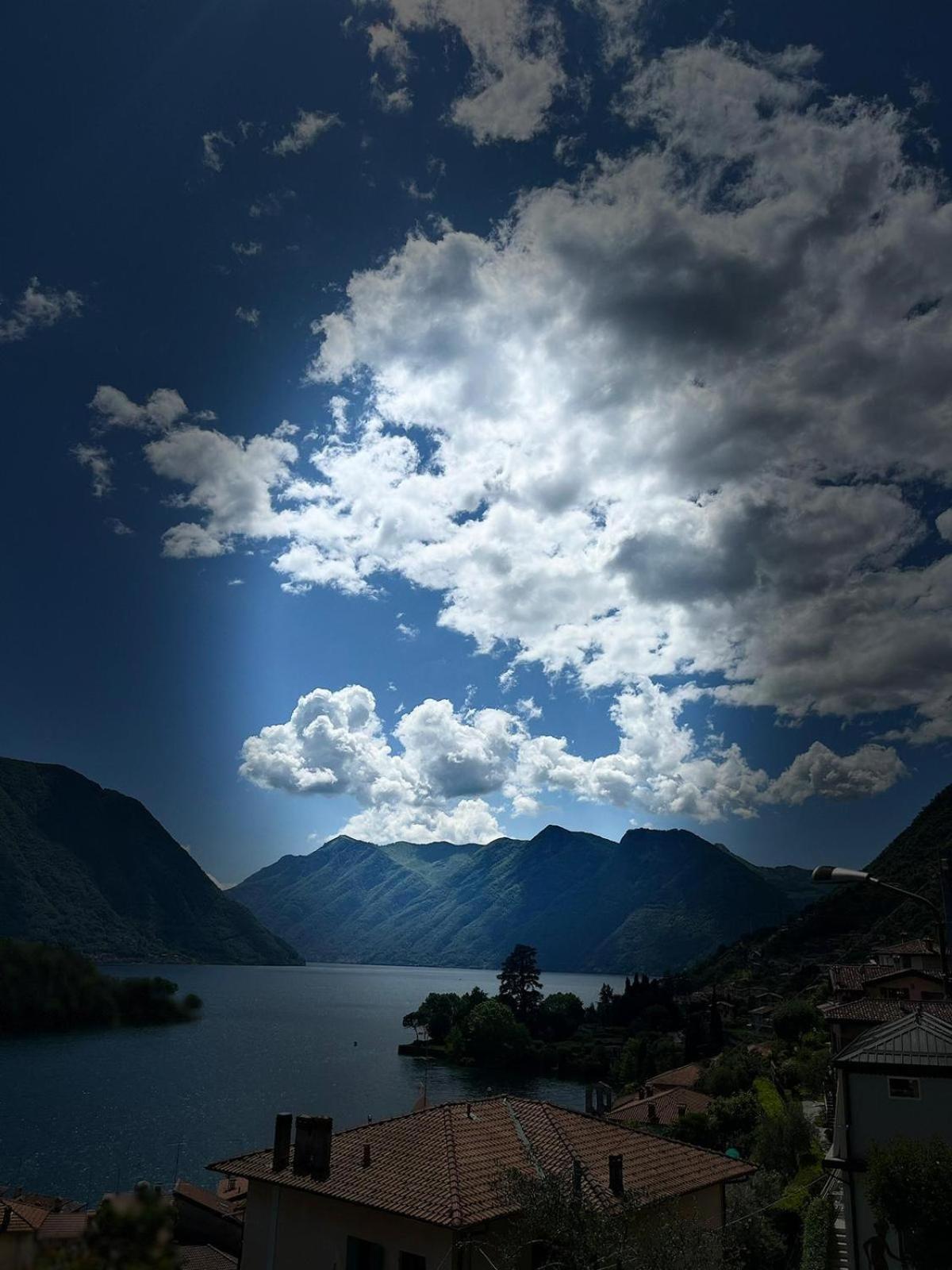 La Terrazza Sul Lago Ossuccio Exteriör bild